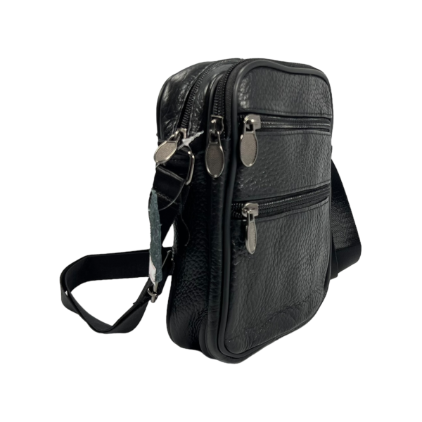 Сумка через плечо из натуральной кожи, 5 отделов, застежка на молнии, черная Сумка через плечо из натуральной кожи, 5 отделов, застежка на молнии, черная