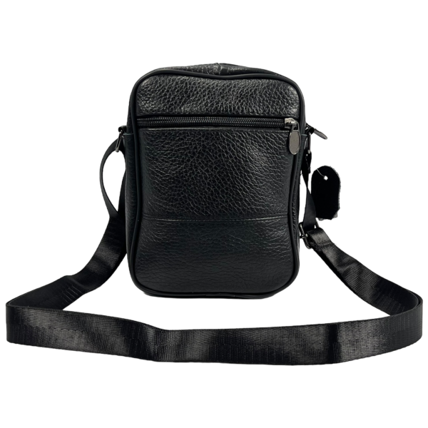 Сумка через плечо из натуральной кожи, 5 отделов, застежка на молнии, черная Сумка через плечо из натуральной кожи, 5 отделов, застежка на молнии, черная