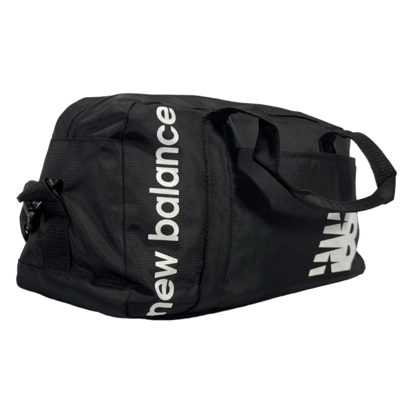 Стильная спортивная сумка BagWay на три отделения, черный цвет