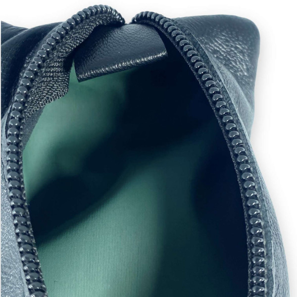 Ключница, натуральная кожа, ручная работа, два отделения на замках, черная