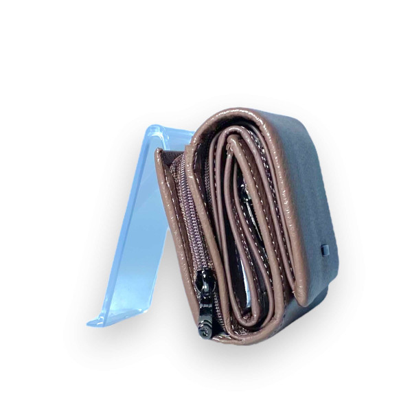 Кожаный женский кошелек, бежевый Кожаный женский кошелек, бежевый