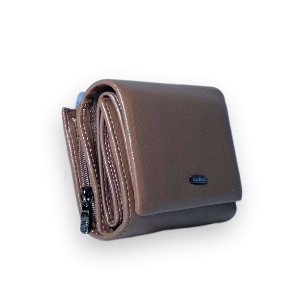 Кожаный женский кошелек, бежевый Кожаный женский кошелек, бежевый