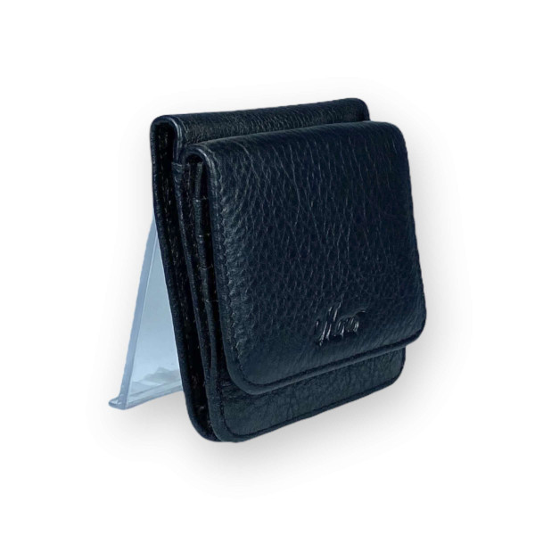Компактний чоловічий гаманець з натуральноі шкіри, чорний Компактний чоловічий гаманець з натуральноі шкіри, чорний