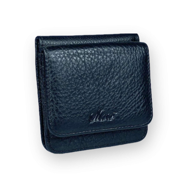 Компактний чоловічий гаманець з натуральноі шкіри, чорний Компактний чоловічий гаманець з натуральноі шкіри, чорний