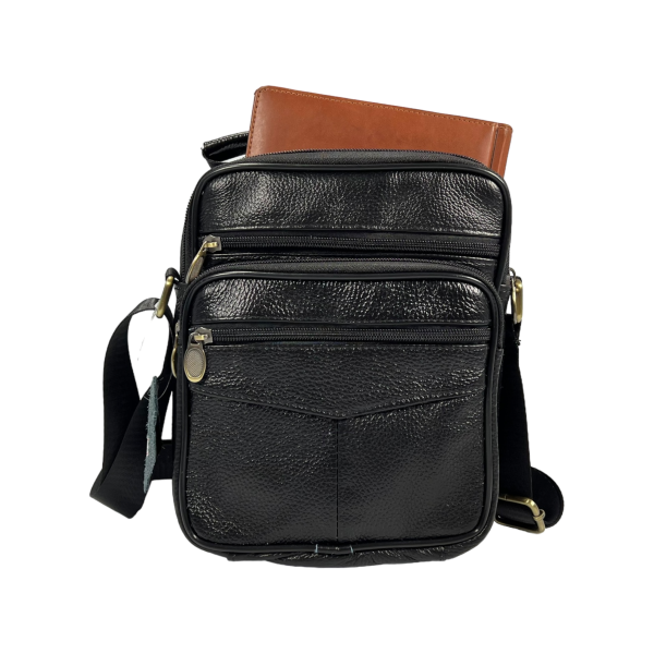 Сумка через плече з натуральної шкіри на п'ять відділень чорного кольору