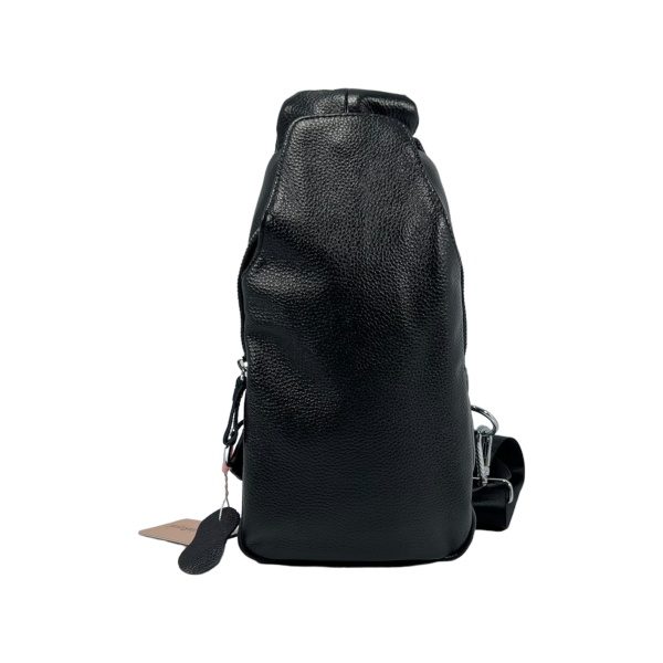 Сумка-слинг на два отделения, застежка на молнии и магните, черного цвета