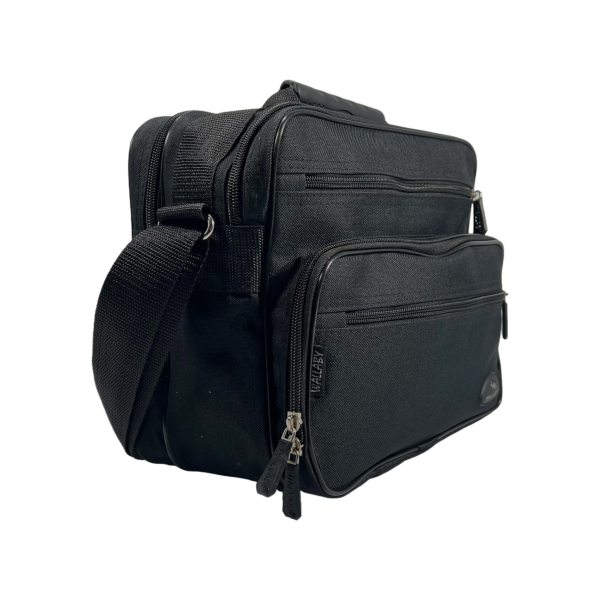 Сумка через плечо на пять отделений, простой и удобный дизайн, черная Сумка через плечо на пять отделений, простой и удобный дизайн, черная