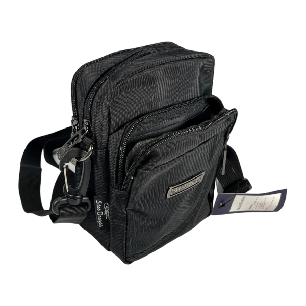 Стильна і функціональна сумка через плече на чотири відділення, чорна Стильна і функціональна сумка через плече на чотири відділення, чорна