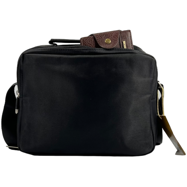 Комфортная и многофункциональная сумка через плечо, крепкая, 3 отделения, черная с красным Комфортная и многофункциональная сумка через плечо, крепкая, 3 отделения, черная с красным