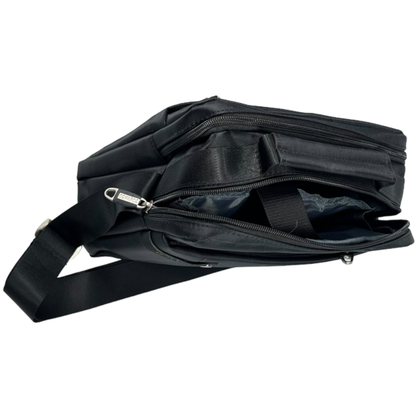 Универсальная и удобная сумка через плечо четыре отделения, 6 л, черная Универсальная и удобная сумка через плечо четыре отделения, 6 л, черная