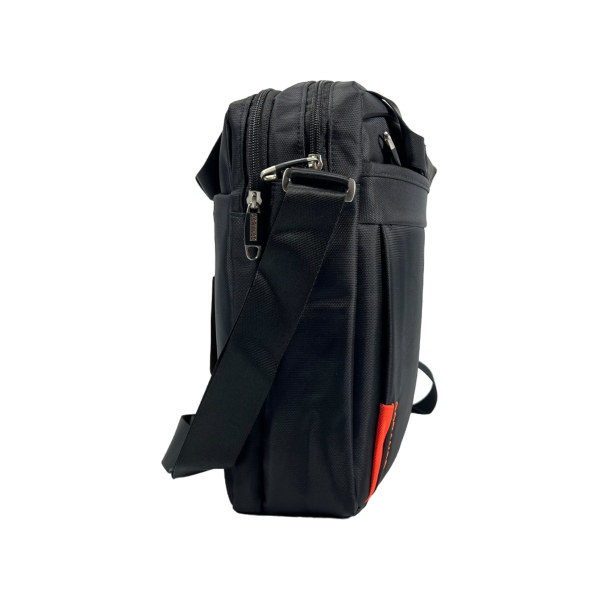 Практичная сумка через плечо на три отделения, водонепроницаемая ткань, черная Практичная сумка через плечо на три отделения, водонепроницаемая ткань, черная