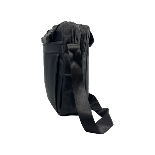 Практичная сумка через плечо на три отделения, водонепроницаемая ткань, черная Практичная сумка через плечо на три отделения, водонепроницаемая ткань, черная