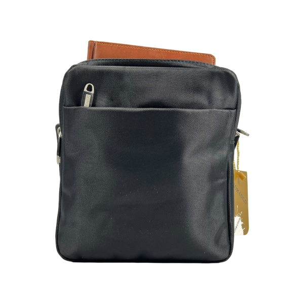 Сумка через плечо классического стиля на три отделения, 4 л, черная Сумка через плечо классического стиля на три отделения, 4 л, черная