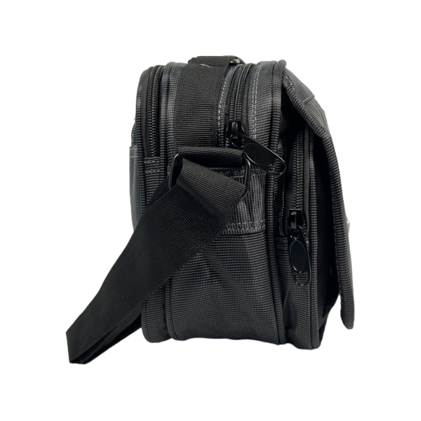 Сумка через плечо, оснащена молнией и липучкой, ручки для переноса, 4 отделения, черная Сумка через плечо, оснащена молнией и липучкой, ручки для переноса, 4 отделения, черная