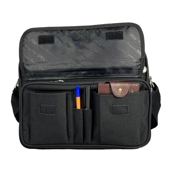Вместительная функциональная сумка через плечо на шесть отделений, цвет черный Вместительная функциональная сумка через плечо на шесть отделений, цвет черный