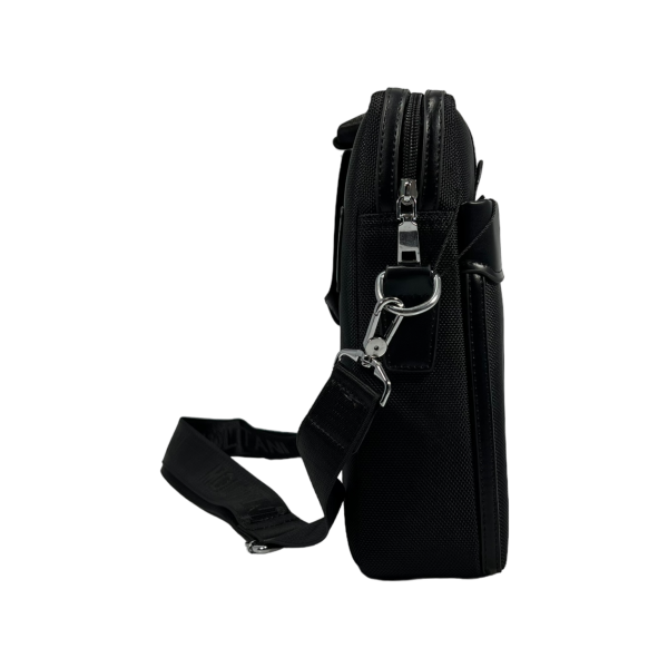 Компактная сумка через плечо на два отделения, цвет черный Компактная сумка через плечо на два отделения, цвет черный