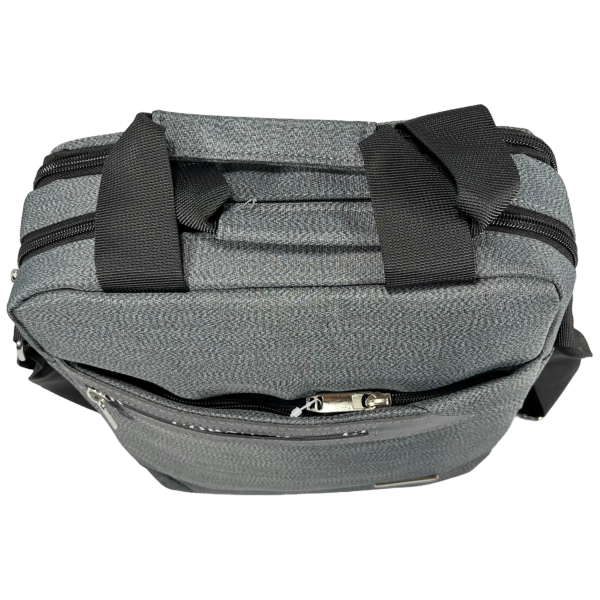 Сумка через плечо на четыре отделения изготовлена из качественного текстиля, серая Сумка через плечо на четыре отделения изготовлена из качественного текстиля, серая