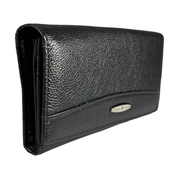 Жіночий гаманець з натуральної шкіри, чорного кольору, з кнопковою застібкою Жіночий гаманець з натуральної шкіри, чорного кольору, з кнопковою застібкою