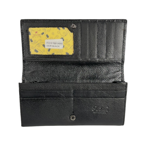 Жіночий гаманець з натуральної шкіри, чорного кольору, з кнопковою застібкою Жіночий гаманець з натуральної шкіри, чорного кольору, з кнопковою застібкою