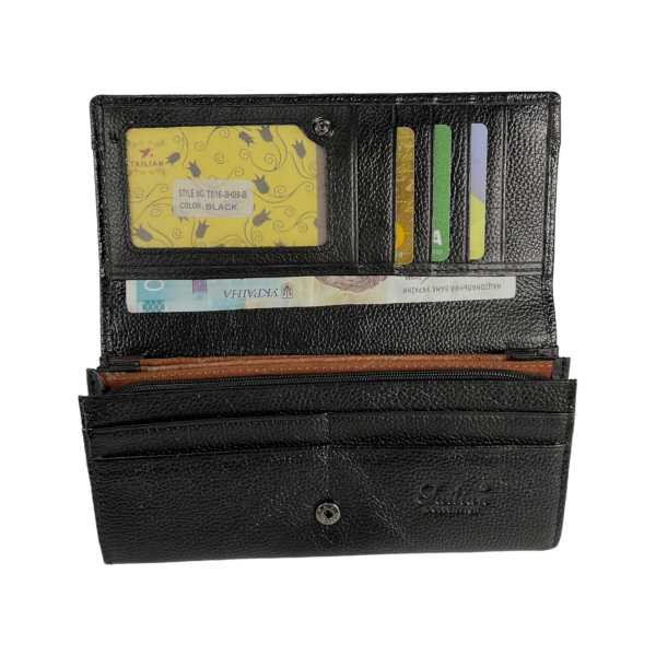 Черный элегантный кожаный кошелек с застежкой на кнопке