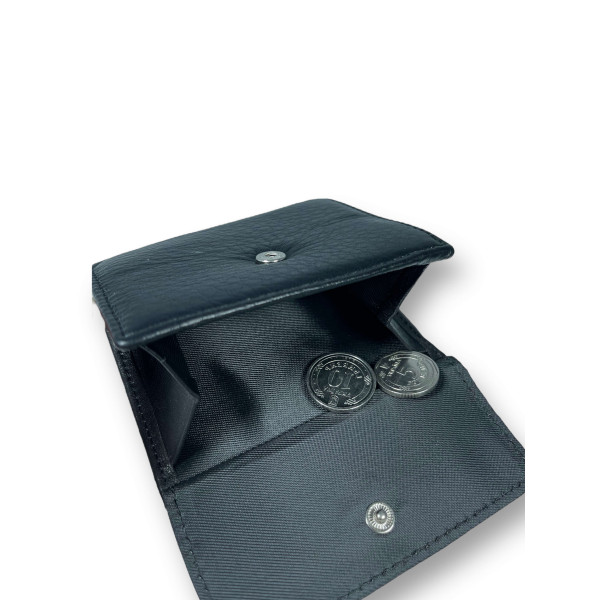 Гаманець елегантний жіночий, шкіряний, колір чорний, 3 відділення для купюр Гаманець елегантний жіночий, шкіряний, колір чорний, 3 відділення для купюр