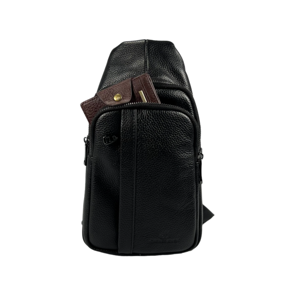 Кожаная мужская сумка-слинг на три отделения черного цвета Кожаная мужская сумка-слинг на три отделения черного цвета