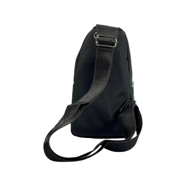 Сумка-слинг на три отделения, видонепроницаемая ткань, черная Сумка-слинг на три отделения, видонепроницаемая ткань, черная