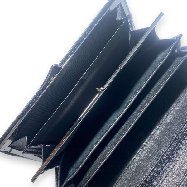 Кожаный женский кошелек, черный цвет Кожаный женский кошелек, черный цвет