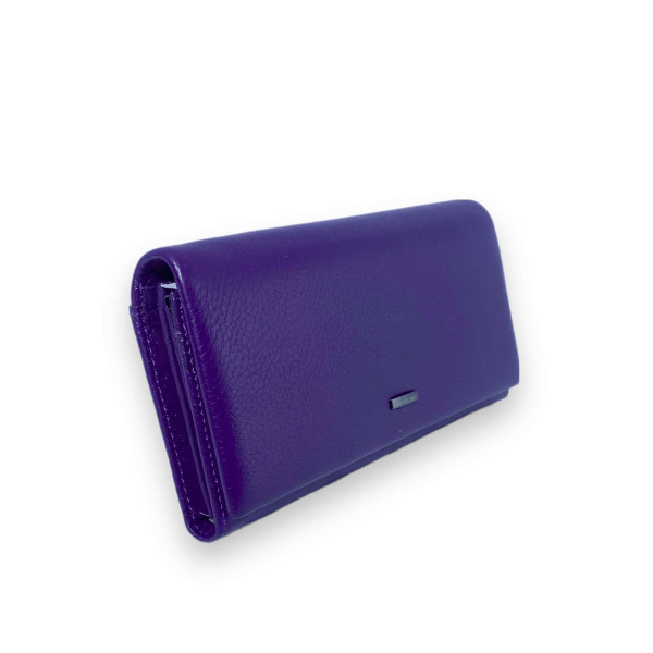 Женский кошелек из натуральной кожи, три отделения, фиолетового цвета. Женский кошелек из натуральной кожи, три отделения, фиолетового цвета.