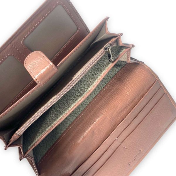 Кожаный женский кошелек на 3 отделения для купюр, цвет коричневый Кожаный женский кошелек на 3 отделения для купюр, цвет коричневый