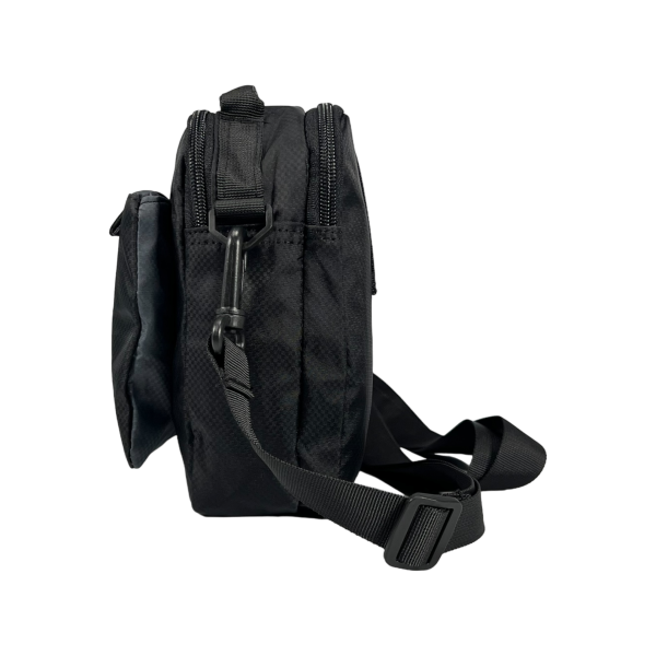 Компактна чоловіча сумка через плече на три відділення, 3 л,чорна Компактна чоловіча сумка через плече на три відділення, 3 л,чорна