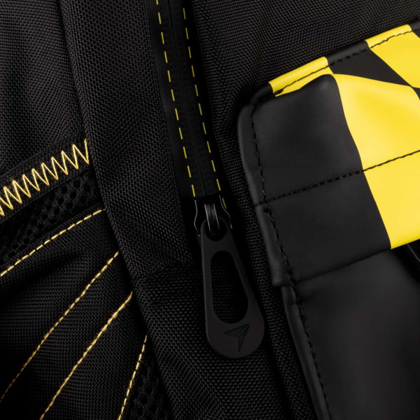 Шкільний рюкзак YES, два відділення, одна фронтальна кишеня, бічні кишені, чорний Minions Шкільний рюкзак YES, два відділення, одна фронтальна кишеня, бічні кишені, чорний Minions