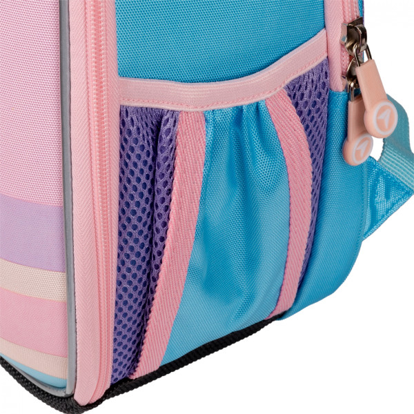 Школьный рюкзак Yes Line Friends H-100, каркасный, два отделения, два боковых кармана, размер: 35*28*15см Школьный рюкзак Yes Line Friends H-100, каркасный, два отделения, два боковых кармана, размер: 35*28*15см