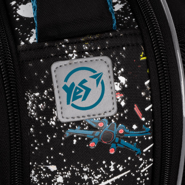 Ортопедический школьный рюкзак YES, полукаркасный на два отделения с фронтальными карманами. Ортопедический школьный рюкзак YES, полукаркасный на два отделения с фронтальными карманами.