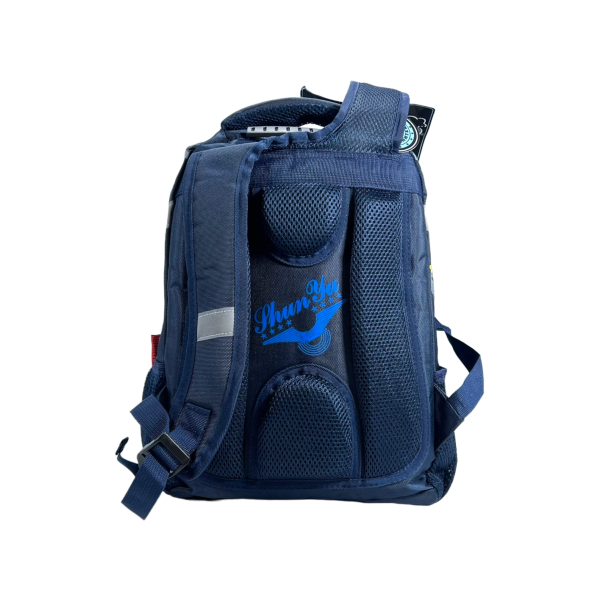 Школьный рюкзак для мальчиков от 6 до 9 лет. Школьный рюкзак для мальчиков от 6 до 9 лет.