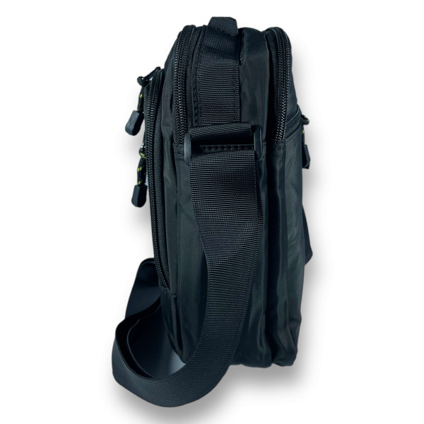 Сумка через плечо, 4 л, 2 отделения, 1 карман на обороте, черная Сумка через плечо, 4 л, 2 отделения, 1 карман на обороте, черная