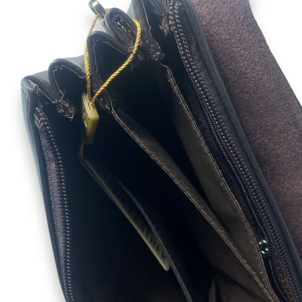 Мужской кошелек клатч Langsa портмоне из экокожи три отдела дополнительные карманы размер: 20*13*5 см коричневый Мужской кошелек клатч Langsa портмоне из экокожи три отдела дополнительные карманы размер: 20*13*5 см коричневый