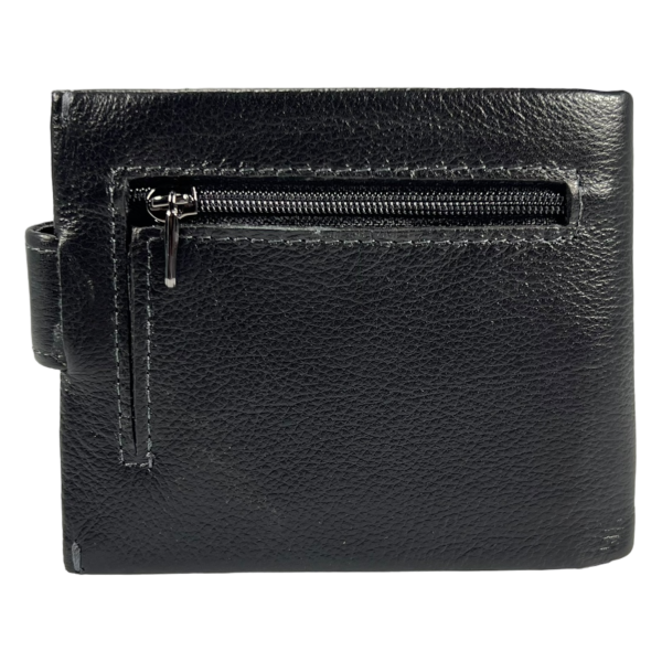 Мужской кошелек оснащен картхолдером, монетницей и зажимом для купюр, кожа