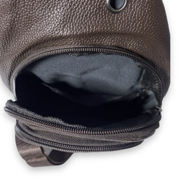 Сумка через плечо, мужская, два отделения, кожзаменитель, USB+кабель, размер: 30*17*7 см, коричневая