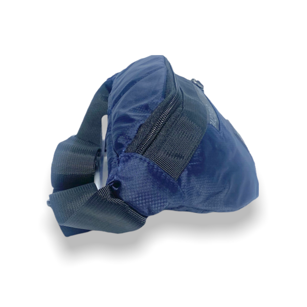 Поясная сумка-бананка на три отдела синего цвета