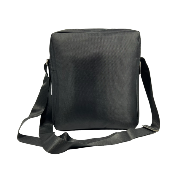 Сумка через плечо на три отделения, 7 л, черная Сумка через плечо на три отделения, 7 л, черная