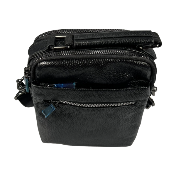 Сумка через плечо на пять отделений, снимаемый ремень, ручки для переноса, черная Сумка через плечо на пять отделений, снимаемый ремень, ручки для переноса, черная