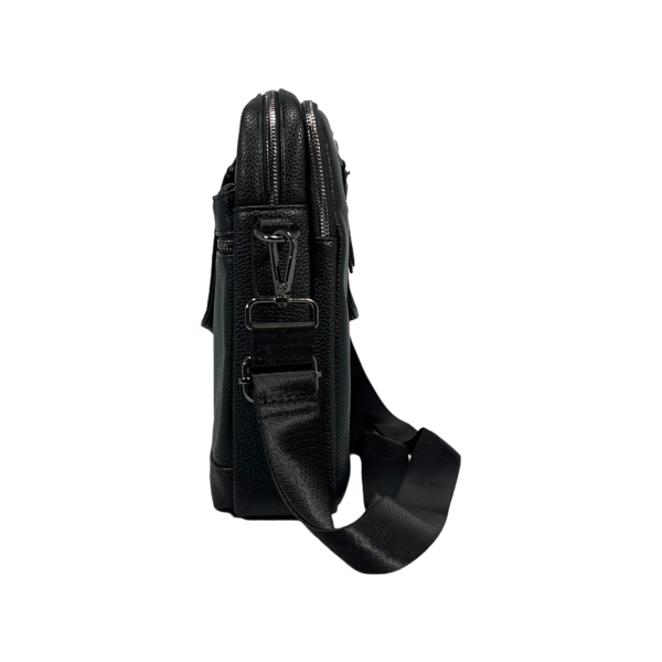 Сумка  для ноутбука на п'ять віділень чорного кольору