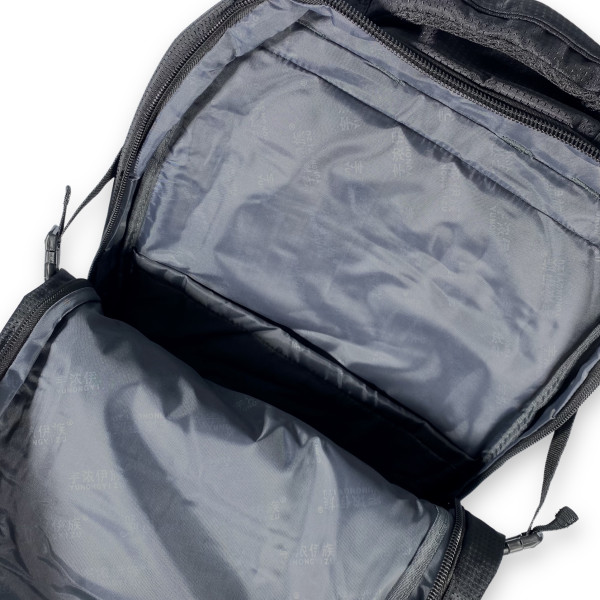 Туристический рюкзак, полиэстер, 50 л, два отделения, три фронтальных кармана, черный