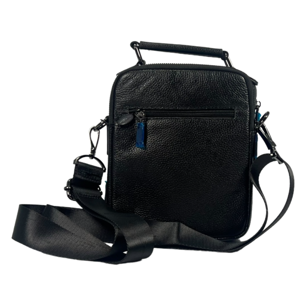 Комфортная и кожаная сумка через плечо на пять отделений, застежка на молнии, черная Комфортная и кожаная сумка через плечо на пять отделений, застежка на молнии, черная