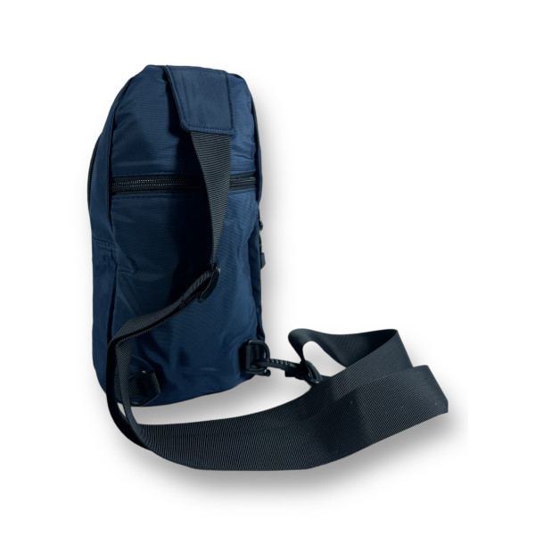 Сумка слинг на одно отделение синего цвета, карман с обратной стороны Сумка слинг на одно отделение синего цвета, карман с обратной стороны