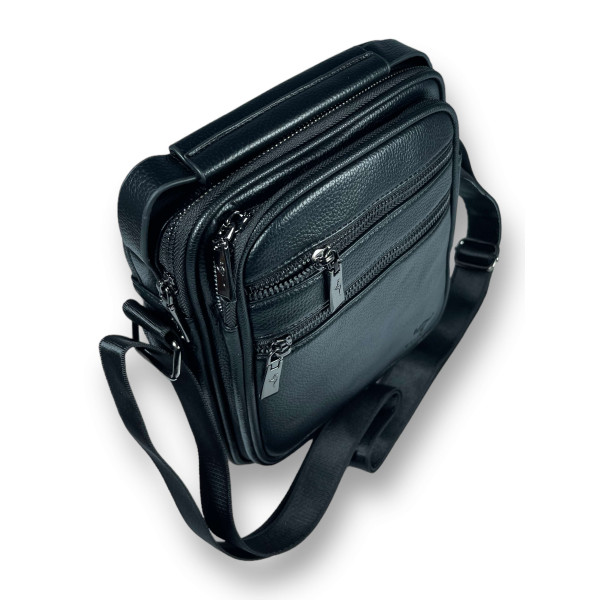 Сумка через плечо из кожзама, 1 отделение, 3 фронтальных кармана, черный Сумка через плечо из кожзама, 1 отделение, 3 фронтальных кармана, черный