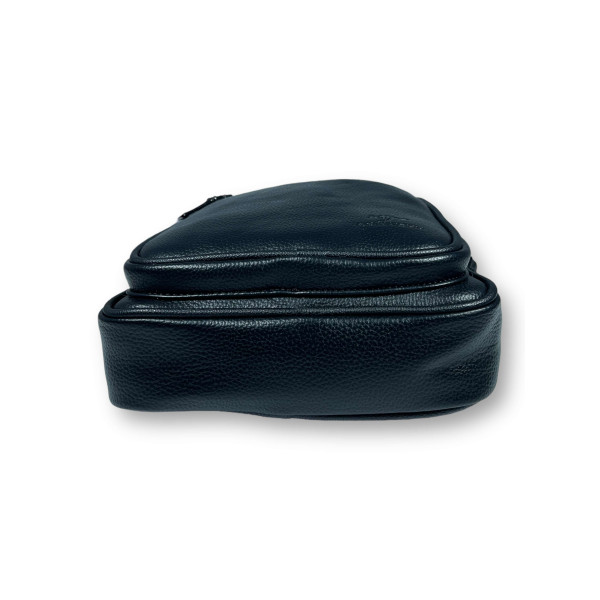 Сумка через плечо из кожзама, 1 отделение, 3 фронтальных кармана, черный Сумка через плечо из кожзама, 1 отделение, 3 фронтальных кармана, черный