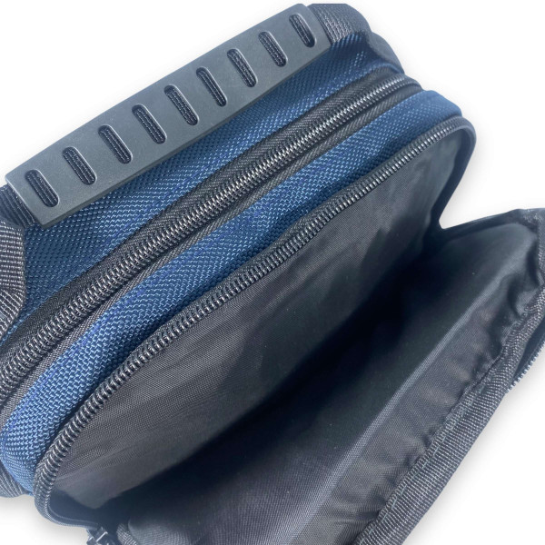 Сумка через плечо, мужская, полиэстер, 3 отдела, 1 карман на лицевой стороне размер: 25*20*10 см, синяя Сумка через плечо, мужская, полиэстер, 3 отдела, 1 карман на лицевой стороне размер: 25*20*10 см, синяя