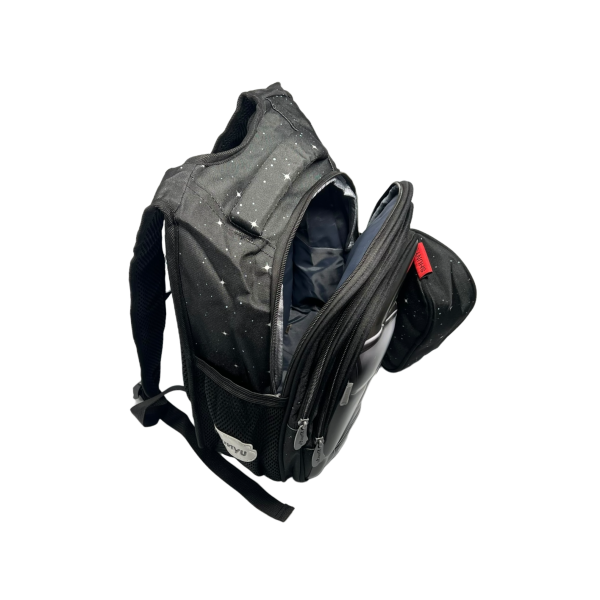 Школьный рюкзак на 3 отделения, пенал в подарок, цвет черный Школьный рюкзак на 3 отделения, пенал в подарок, цвет черный